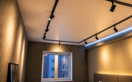Проект: световые линии и скрытый карниз в SPA-зоне 150 м²